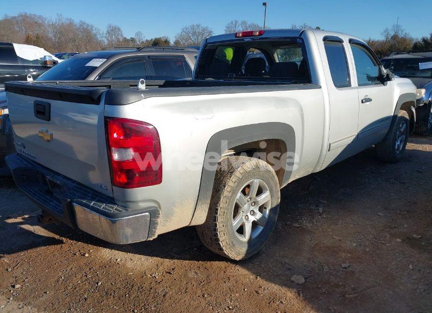 Photo 4 of 2010 Chevrolet Silverado 1500 LS (VIN 1GCSKREA3AZ262522)