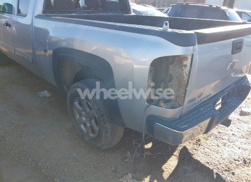 Photo 6 of 2010 Chevrolet Silverado 1500 LS (VIN 1GCSKREA3AZ262522)