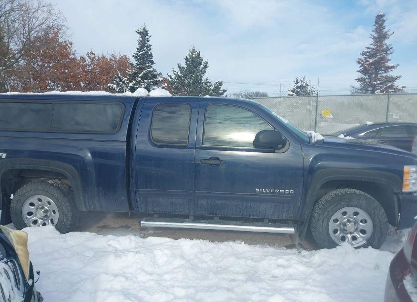 Photo 13 of 2010 Chevrolet Silverado 1500 LS (VIN 1GCSKREA5AZ256477)