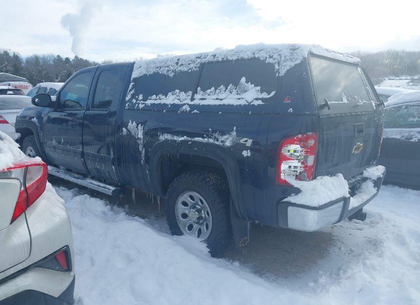 Photo 3 of 2010 Chevrolet Silverado 1500 LS (VIN 1GCSKREA5AZ256477)