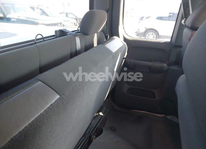 Photo 8 of 2010 Chevrolet Silverado 1500 LS (VIN 1GCSKREA7AZ264337)