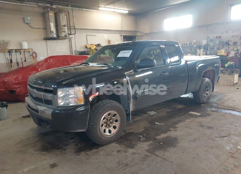 Photo 2 of 2010 Chevrolet Silverado 1500 LS (VIN 1GCSKREAXAZ161901)