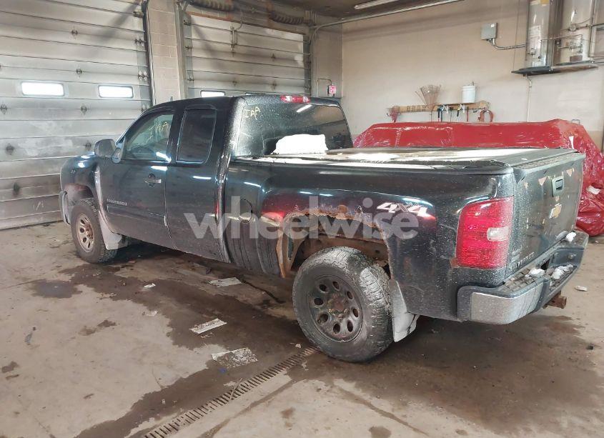 Photo 3 of 2010 Chevrolet Silverado 1500 LS (VIN 1GCSKREAXAZ161901)