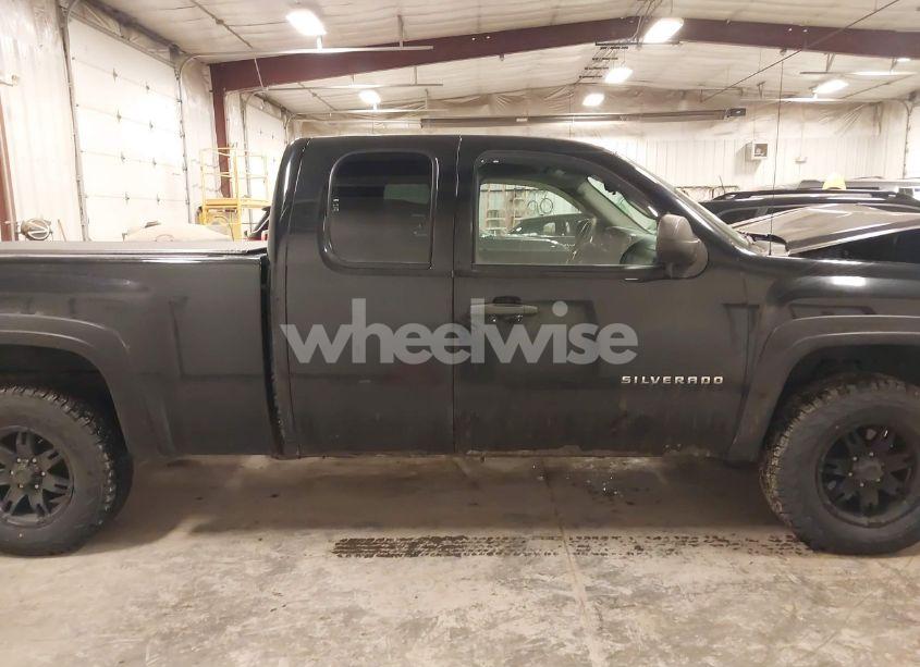 Photo 13 of 2010 Chevrolet Silverado 1500 LT (VIN 1GCSKSE30AZ132965)