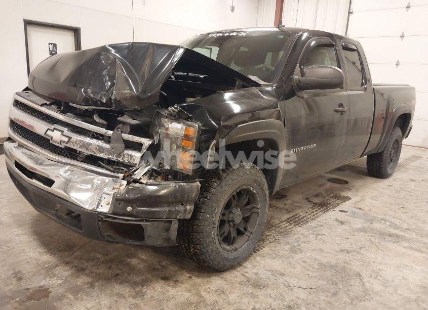 Photo 2 of 2010 Chevrolet Silverado 1500 LT (VIN 1GCSKSE30AZ132965)