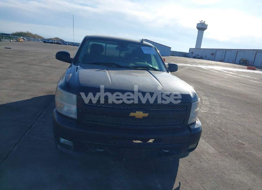 Photo 12 of 2010 Chevrolet Silverado 1500 LT (VIN 1GCSKSE30AZ155615)