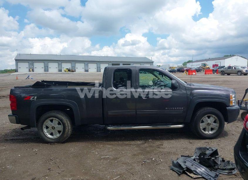 Photo 13 of 2010 Chevrolet Silverado 1500 LT (VIN 1GCSKSE30AZ273325)