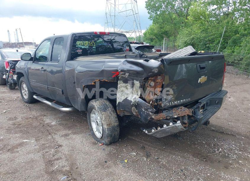 Photo 3 of 2010 Chevrolet Silverado 1500 LT (VIN 1GCSKSE30AZ273325)