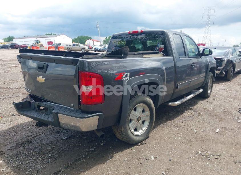 Photo 4 of 2010 Chevrolet Silverado 1500 LT (VIN 1GCSKSE30AZ273325)