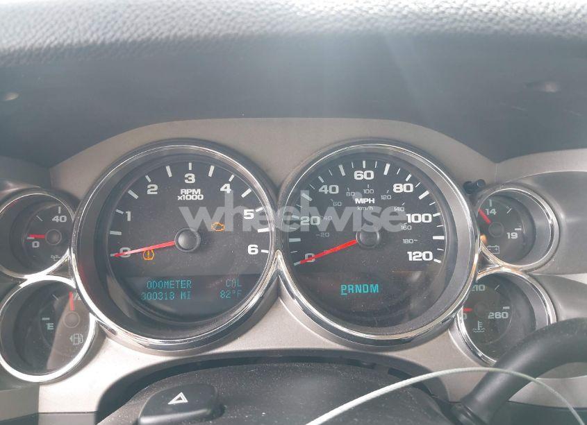 Photo 7 of 2010 Chevrolet Silverado 1500 LT (VIN 1GCSKSE30AZ273325)