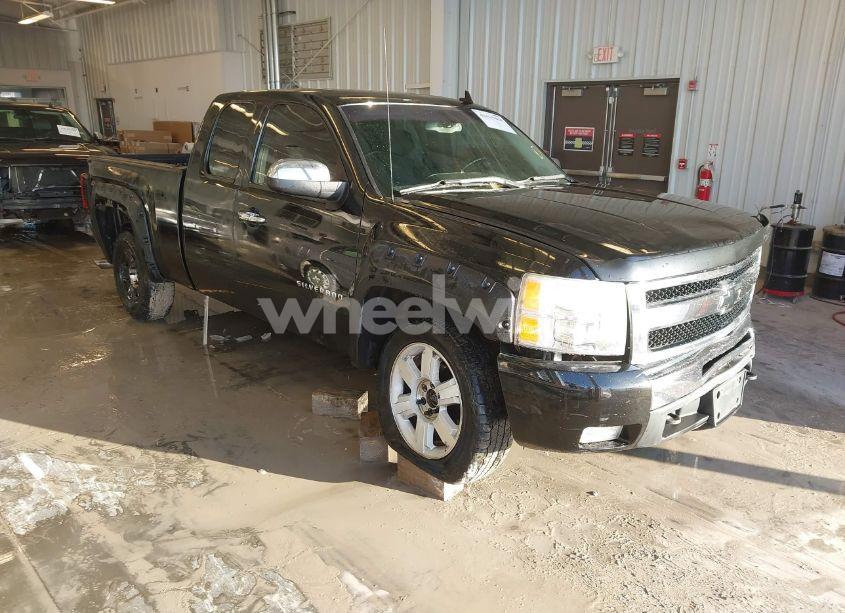 2010 Chevrolet Silverado 1500 LT (VIN 1GCSKSE31AZ155171) main photo