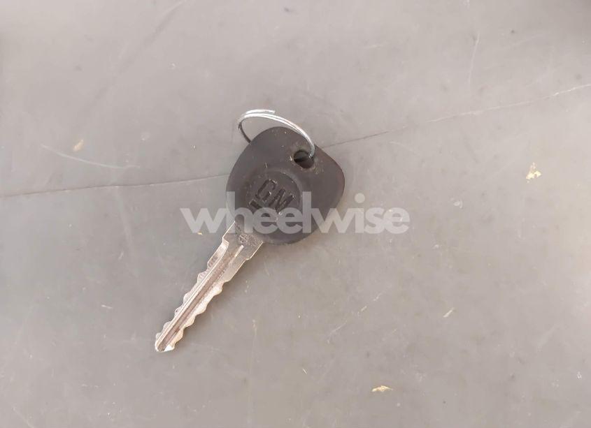 Photo 11 of 2010 Chevrolet Silverado 1500 LT (VIN 1GCSKSE31AZ155171)