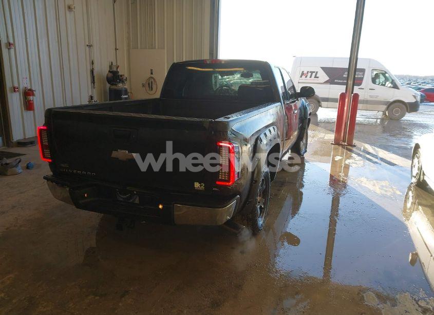 Photo 4 of 2010 Chevrolet Silverado 1500 LT (VIN 1GCSKSE31AZ155171)