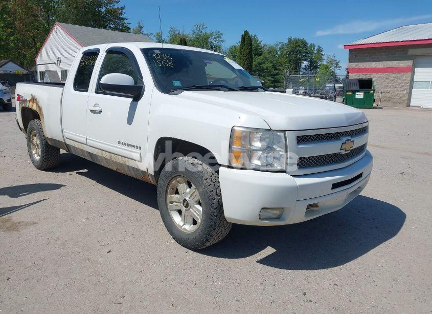2010 Chevrolet Silverado 1500 LT (VIN 1GCSKSE31AZ210413) main photo
