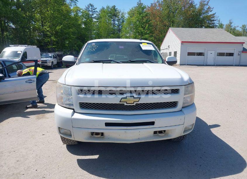 Photo 12 of 2010 Chevrolet Silverado 1500 LT (VIN 1GCSKSE31AZ210413)