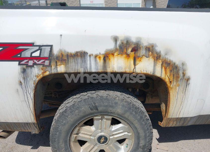 Photo 6 of 2010 Chevrolet Silverado 1500 LT (VIN 1GCSKSE31AZ210413)