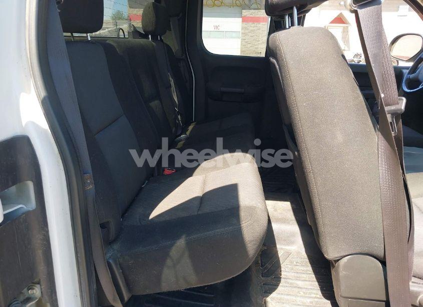 Photo 8 of 2010 Chevrolet Silverado 1500 LT (VIN 1GCSKSE31AZ210413)