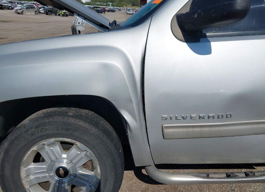 Photo 18 of 2010 Chevrolet Silverado 1500 LT (VIN 1GCSKSE31AZ221654)