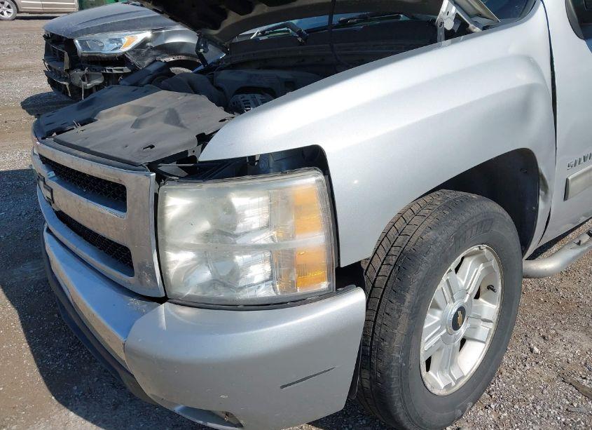 Photo 19 of 2010 Chevrolet Silverado 1500 LT (VIN 1GCSKSE31AZ221654)