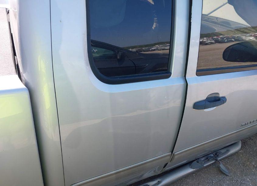 Photo 8 of 2010 Chevrolet Silverado 1500 LT (VIN 1GCSKSE31AZ221654)