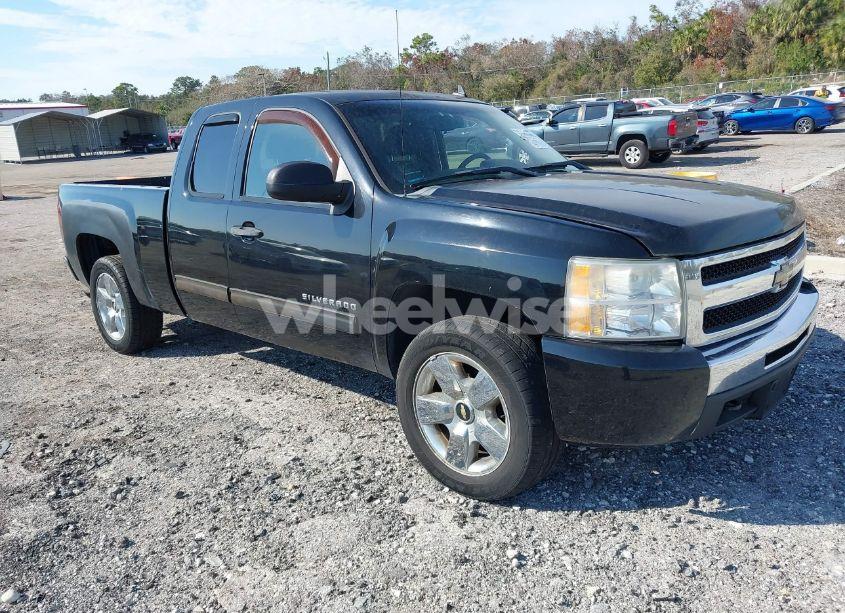 2010 Chevrolet Silverado 1500 LT (VIN 1GCSKSE32AZ109378) main photo