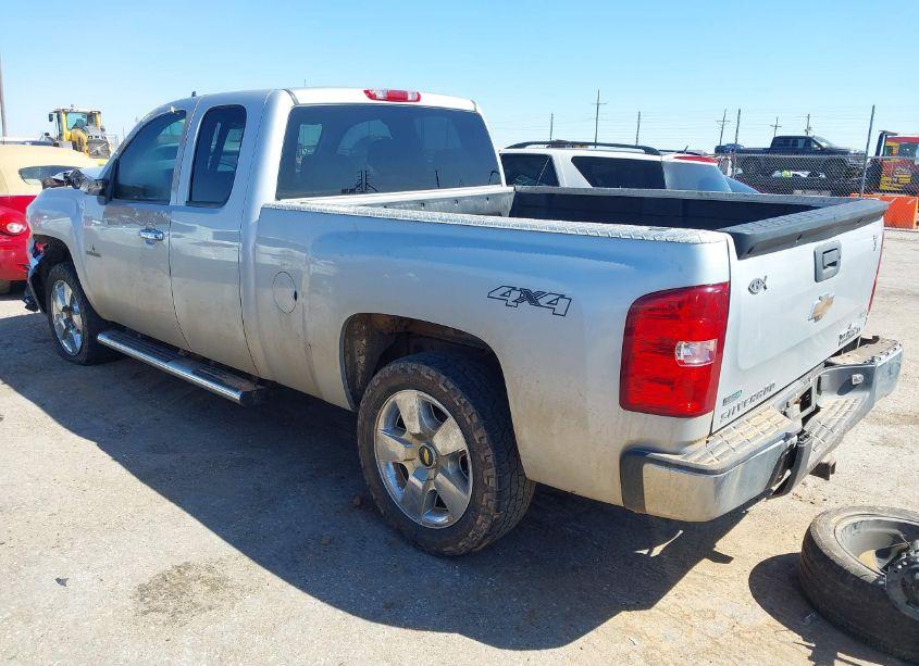 Photo 3 of 2010 Chevrolet Silverado 1500 LT (VIN 1GCSKSE32AZ154160)