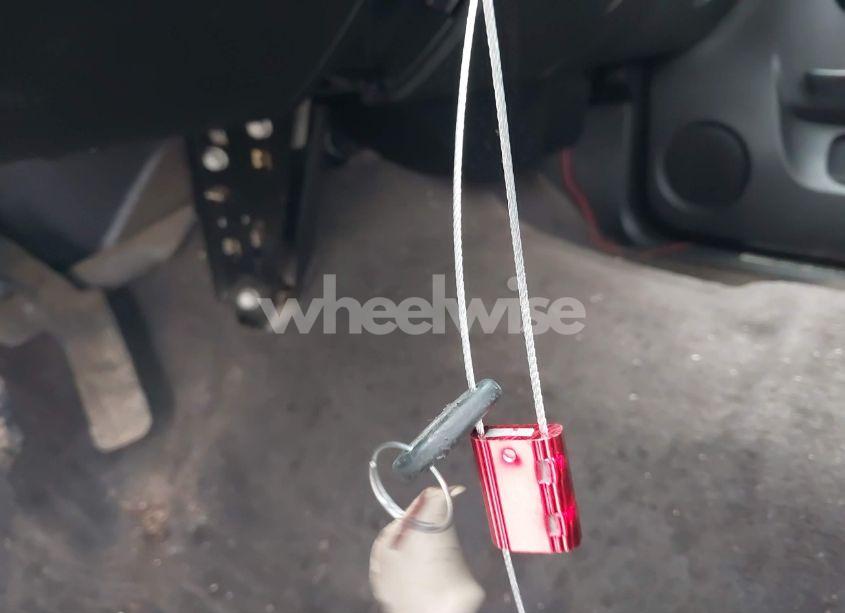 Photo 11 of 2010 Chevrolet Silverado 1500 LT (VIN 1GCSKSE32AZ277635)