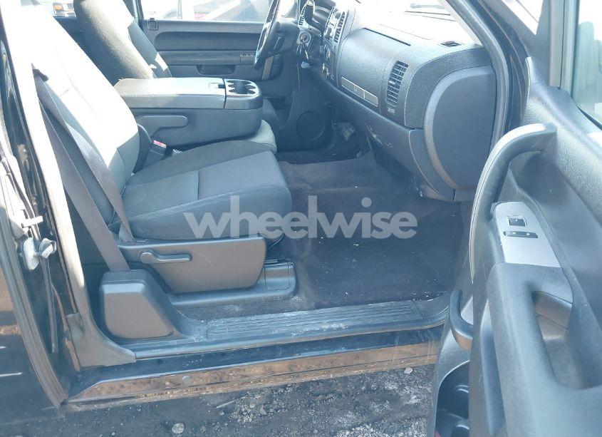 Photo 5 of 2010 Chevrolet Silverado 1500 LT (VIN 1GCSKSE33AZ281726)