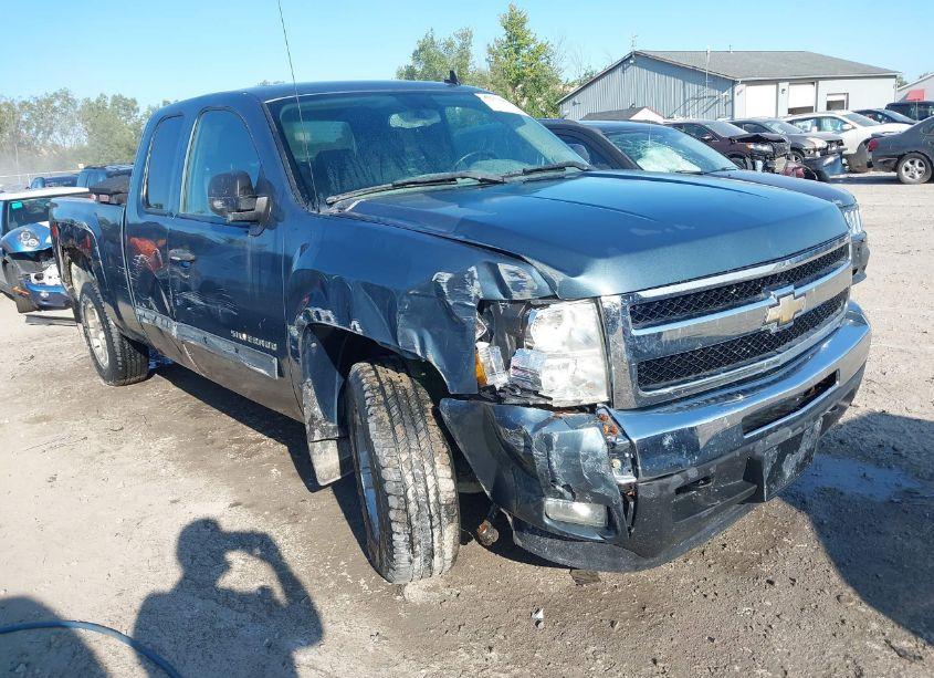 2010 Chevrolet Silverado 1500 LT (VIN 1GCSKSE33AZ292533) main photo