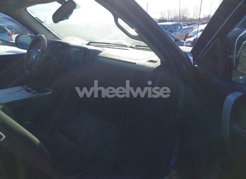 Photo 5 of 2010 Chevrolet Silverado 1500 LT (VIN 1GCSKSE34AZ101959)