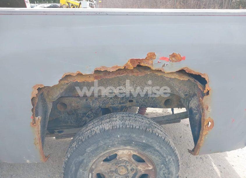 Photo 6 of 2010 Chevrolet Silverado 1500 LT (VIN 1GCSKSE34AZ149056)