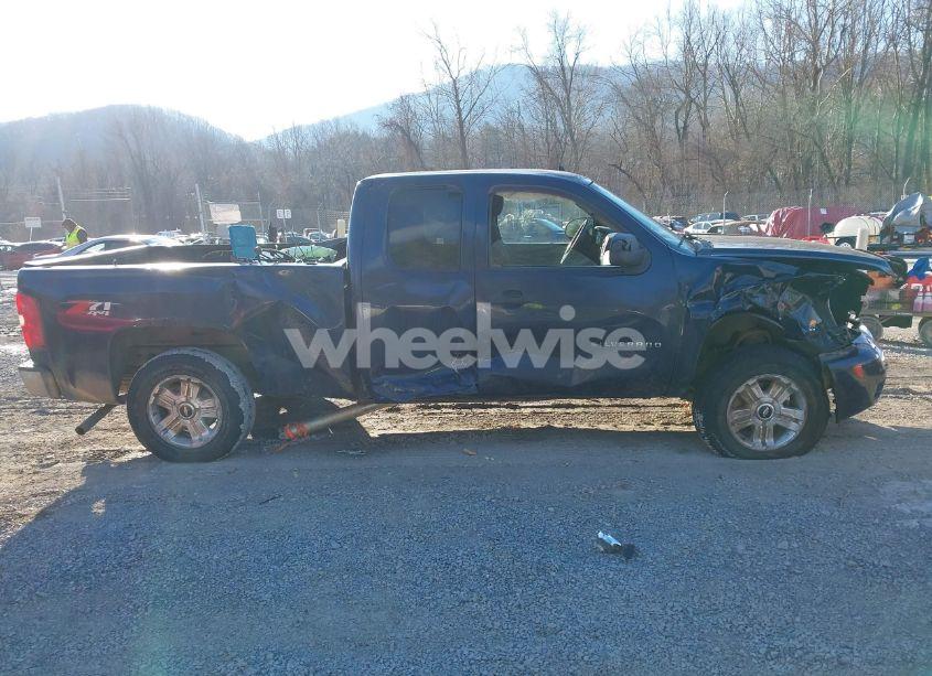 Photo 13 of 2010 Chevrolet Silverado 1500 LT (VIN 1GCSKSE34AZ228176)