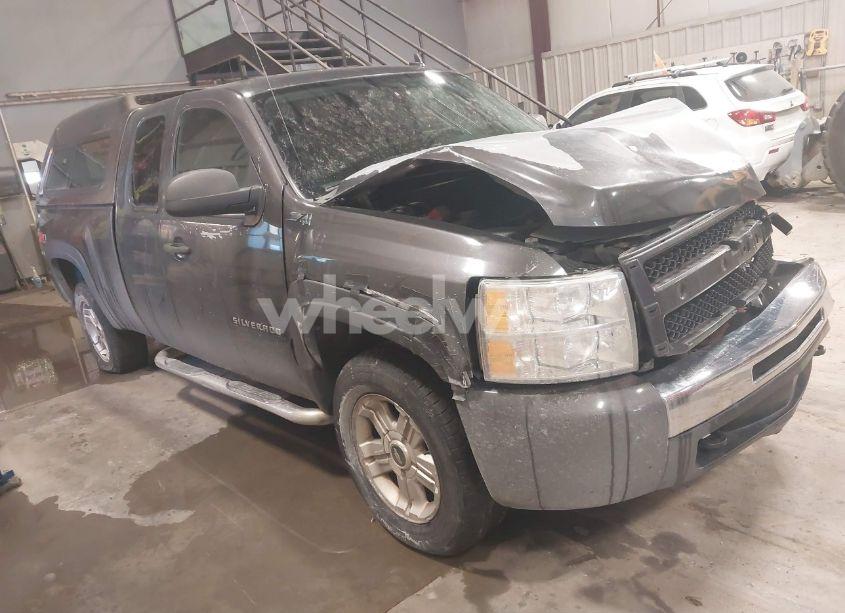 2010 Chevrolet Silverado 1500 LT (VIN 1GCSKSE34AZ261209) main photo