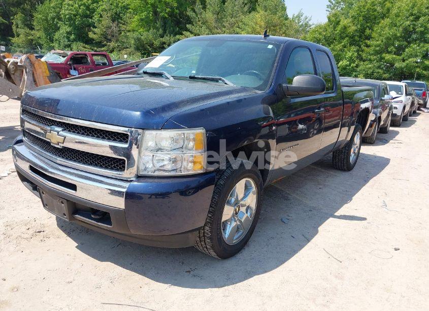 Photo 2 of 2010 Chevrolet Silverado 1500 LT (VIN 1GCSKSE34AZ285462)