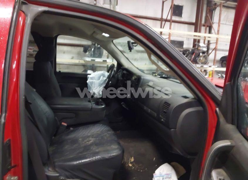 Photo 5 of 2010 Chevrolet Silverado 1500 LT (VIN 1GCSKSE35AZ214979)