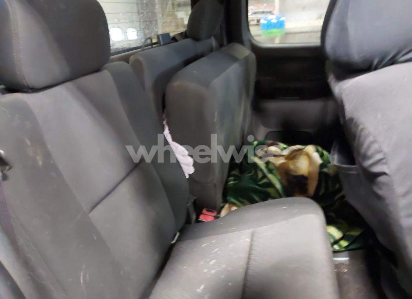 Photo 8 of 2010 Chevrolet Silverado 1500 LT (VIN 1GCSKSE35AZ214979)