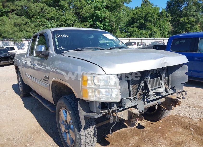 2010 Chevrolet Silverado 1500 LT (VIN 1GCSKSE35AZ298883) main photo