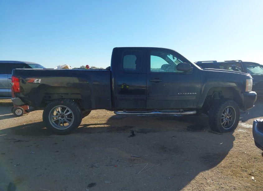 Photo 13 of 2010 Chevrolet Silverado 1500 LT (VIN 1GCSKSE36AZ131433)