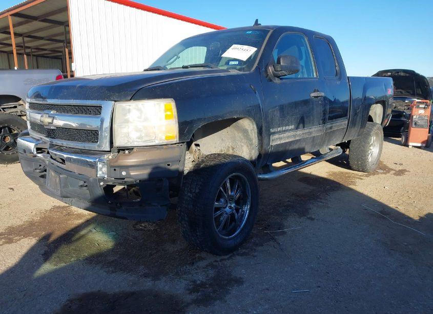 Photo 2 of 2010 Chevrolet Silverado 1500 LT (VIN 1GCSKSE36AZ131433)