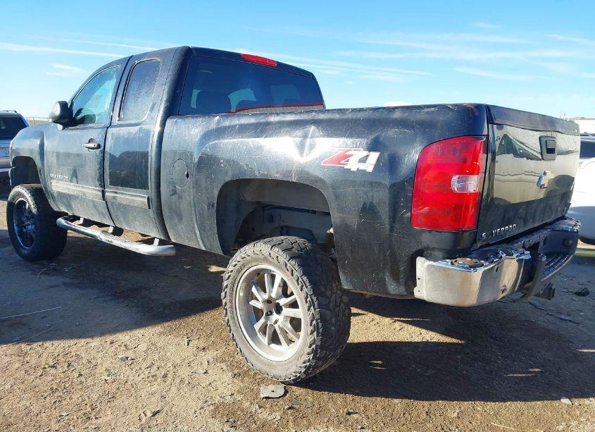 Photo 3 of 2010 Chevrolet Silverado 1500 LT (VIN 1GCSKSE36AZ131433)