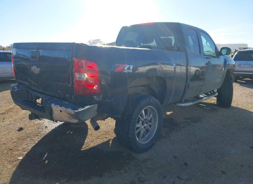 Photo 4 of 2010 Chevrolet Silverado 1500 LT (VIN 1GCSKSE36AZ131433)