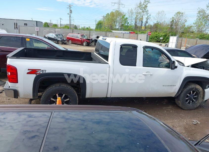 Photo 13 of 2010 Chevrolet Silverado 1500 LT (VIN 1GCSKSE37AZ151531)