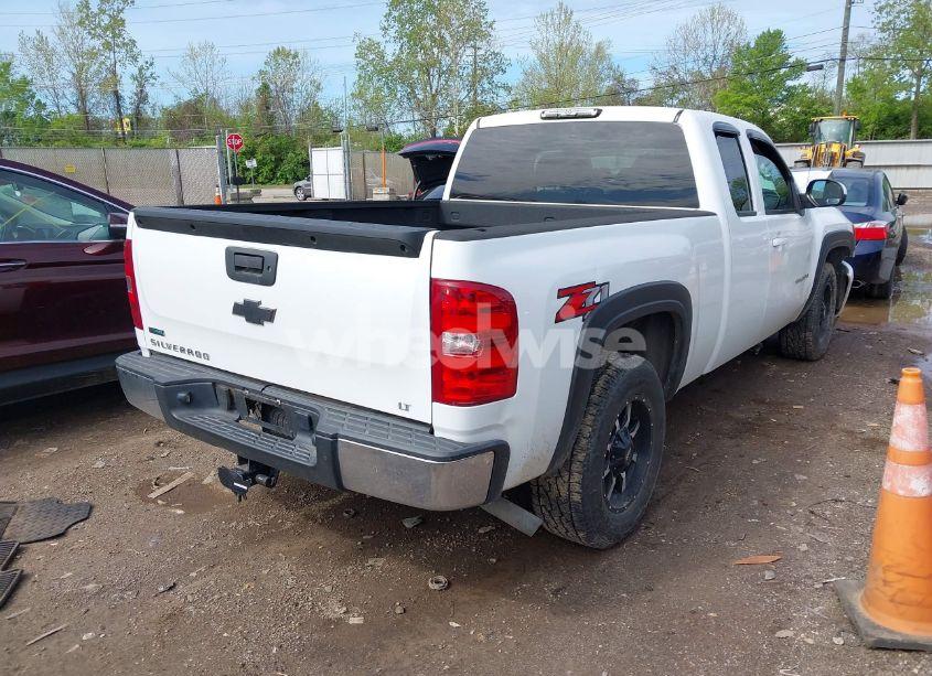 Photo 4 of 2010 Chevrolet Silverado 1500 LT (VIN 1GCSKSE37AZ151531)