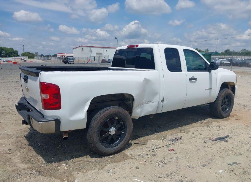 Photo 4 of 2010 Chevrolet Silverado 1500 LT (VIN 1GCSKSE37AZ177417)