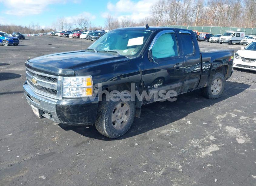 Photo 2 of 2010 Chevrolet Silverado 1500 LT (VIN 1GCSKSE37AZ276450)
