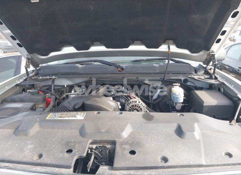 Photo 10 of 2010 Chevrolet Silverado 1500 LT (VIN 1GCSKSE38AZ175238)