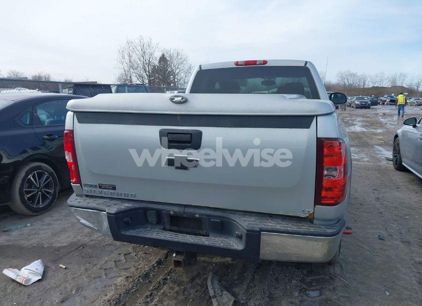 Photo 16 of 2010 Chevrolet Silverado 1500 LT (VIN 1GCSKSE38AZ175238)