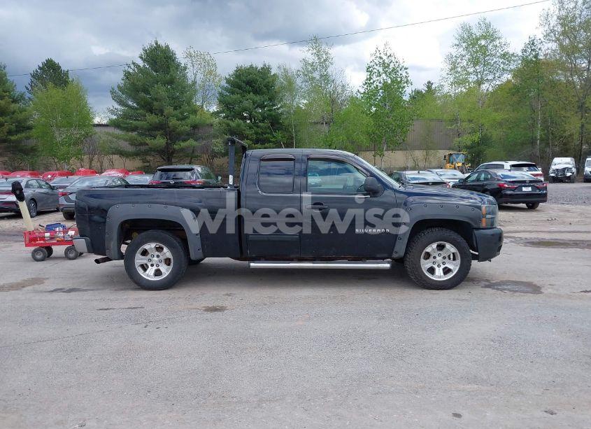 Photo 13 of 2010 Chevrolet Silverado 1500 LT (VIN 1GCSKSE39AZ110317)