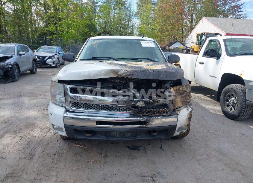 Photo 13 of 2010 Chevrolet Silverado 1500 LT (VIN 1GCSKSE39AZ136352)