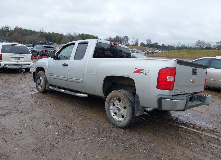 Photo 3 of 2010 Chevrolet Silverado 1500 LT (VIN 1GCSKSE39AZ155564)